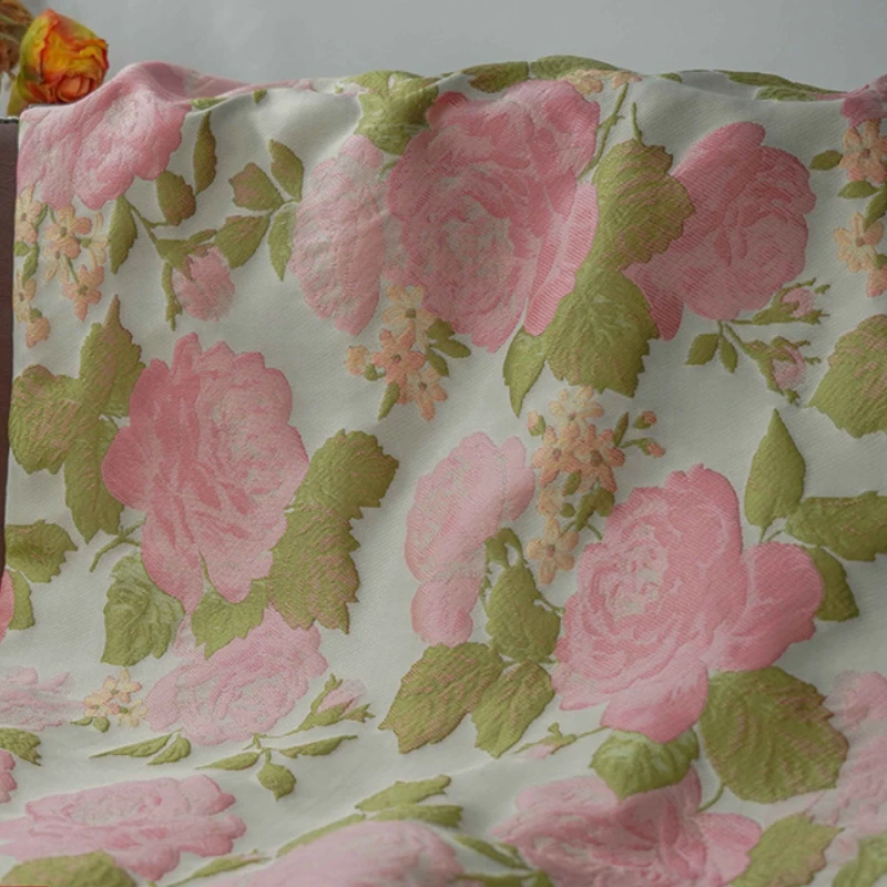 Tissu Jacquard Rose Teint en F - Beauty Flower Makeup avis et prix