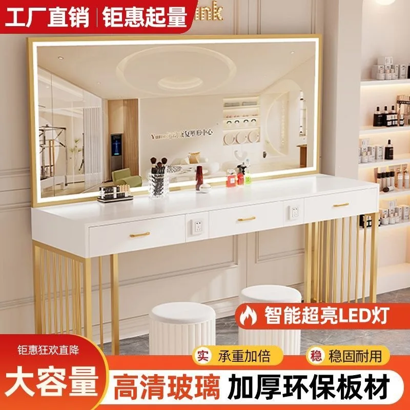 Table de maquillage moderne av - Beauty And Makeup Studio avis et prix
