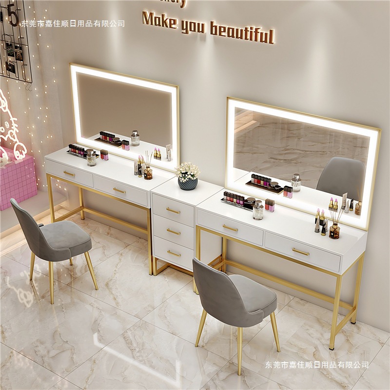 Nail art maquilleur studio pro - Beauty And Makeup Studio avis et prix